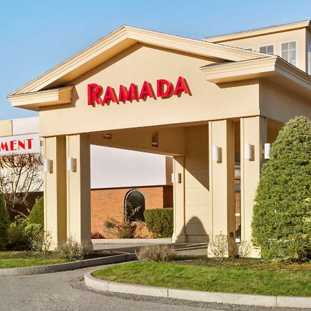 Ramada Hotel & Conference Center By Wyndham Lewiston Extérieur photo